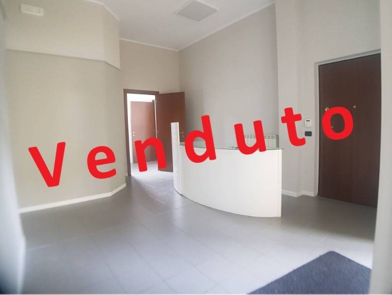 negozio in vendita a Seregno