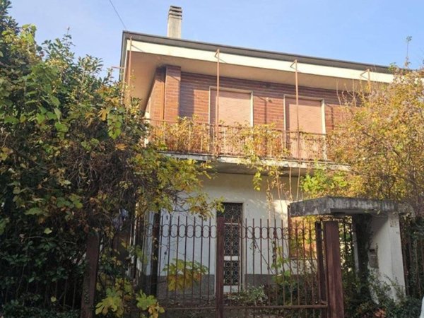 casa indipendente in vendita a Seregno