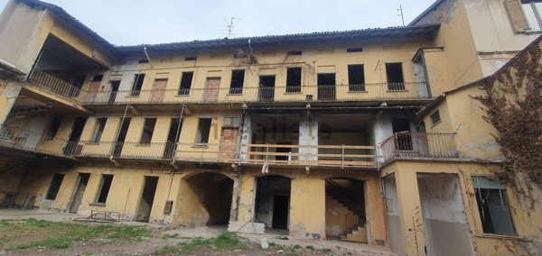 intera palazzina in vendita a Seregno