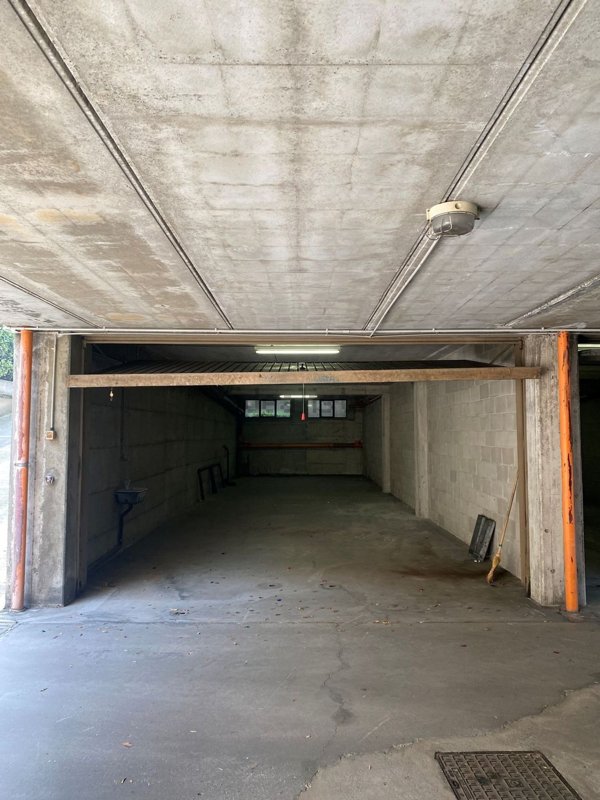 locale di sgombero in vendita a Seregno