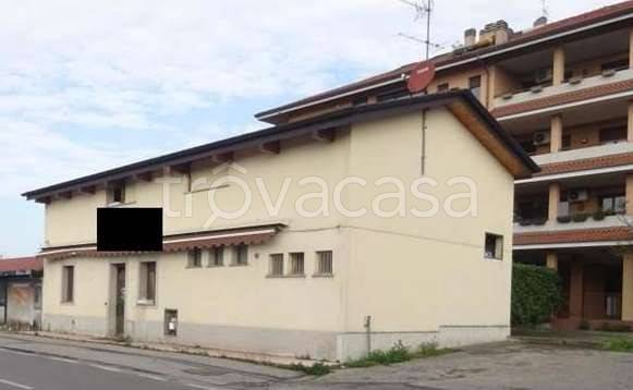 negozio in vendita a Seregno