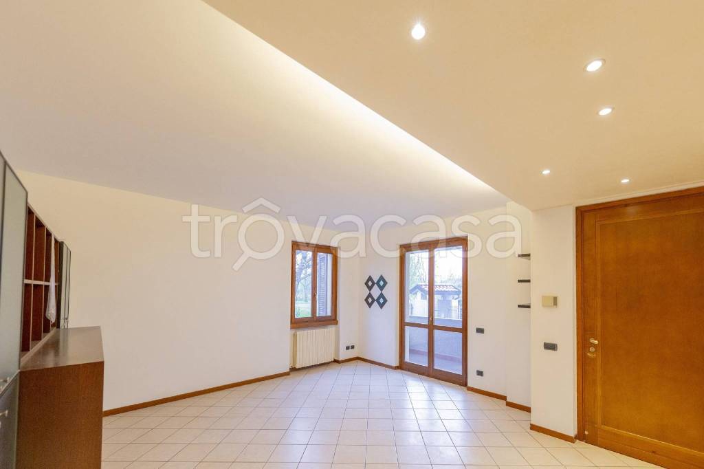 casa indipendente in vendita a Seregno