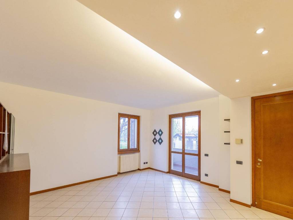 casa indipendente in vendita a Seregno