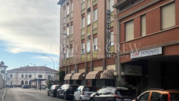 negozio in vendita a Seregno