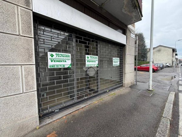 negozio in vendita a Seregno