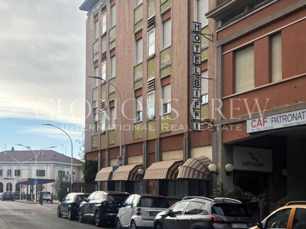 negozio in vendita a Seregno