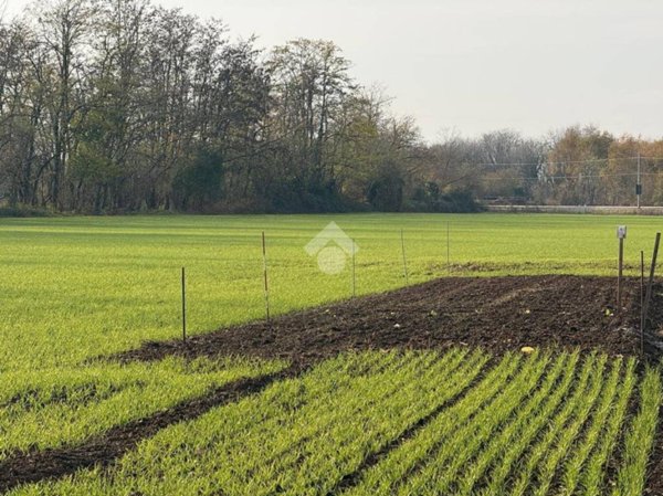 terreno edificabile in vendita a Seregno