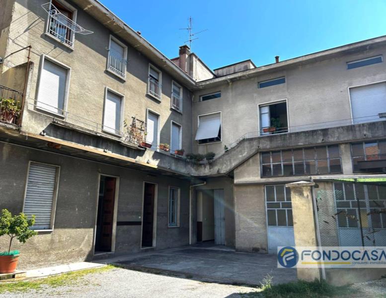 intera palazzina in vendita a Seregno