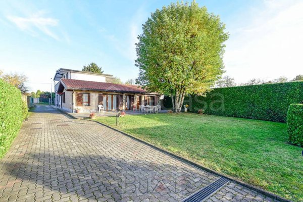 casa indipendente in vendita a Seregno