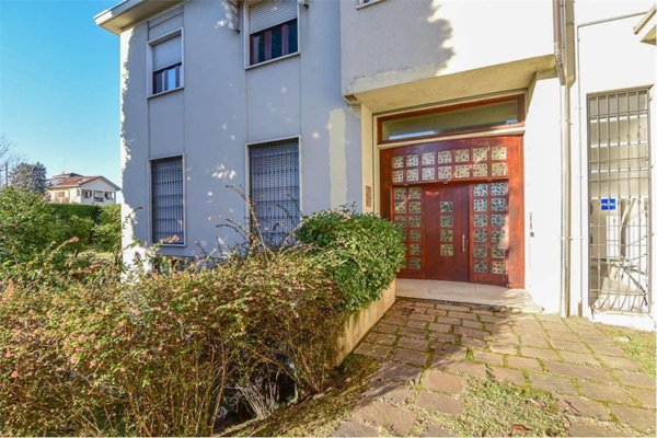 casa indipendente in vendita a Seregno