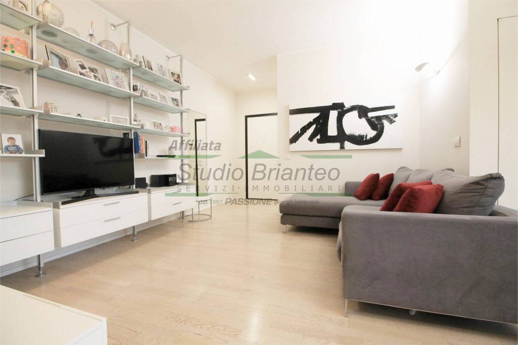 appartamento in vendita a Seregno