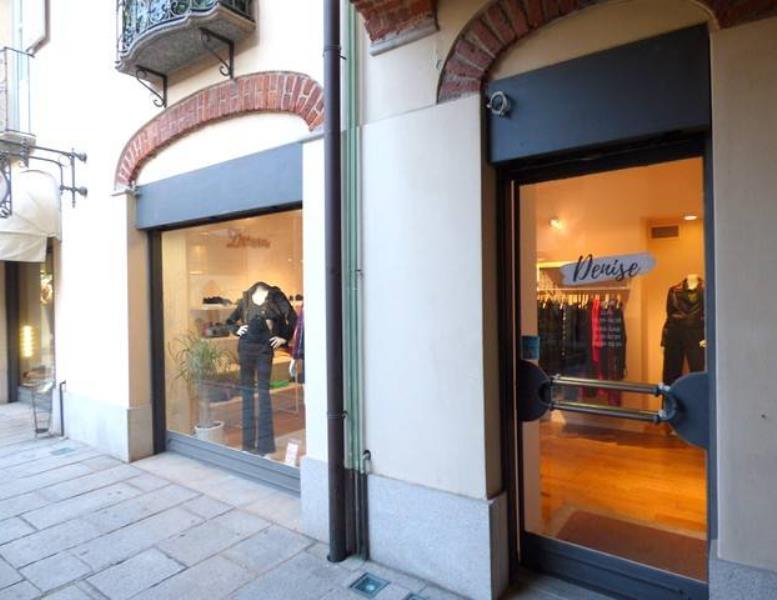 locale commerciale in vendita a Seregno