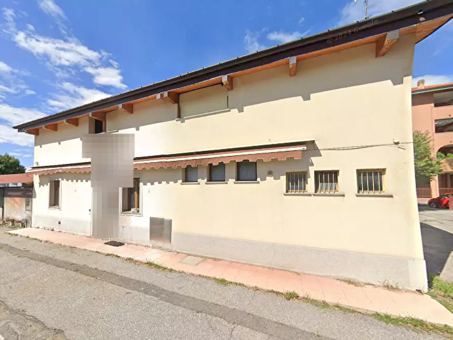 locale commerciale in vendita a Seregno