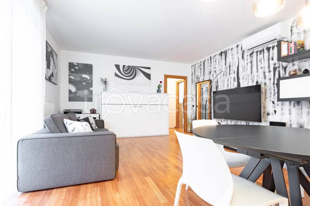 appartamento in vendita a Seregno