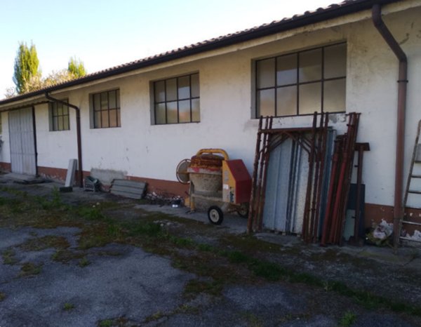 casa indipendente in vendita a Seregno