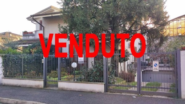 casa indipendente in vendita a Seregno