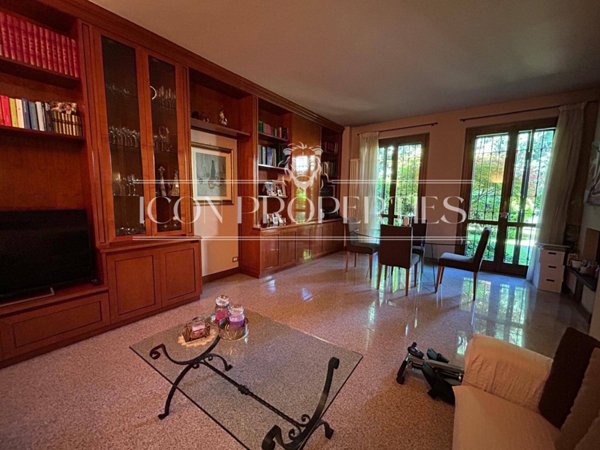 casa indipendente in vendita a Seregno