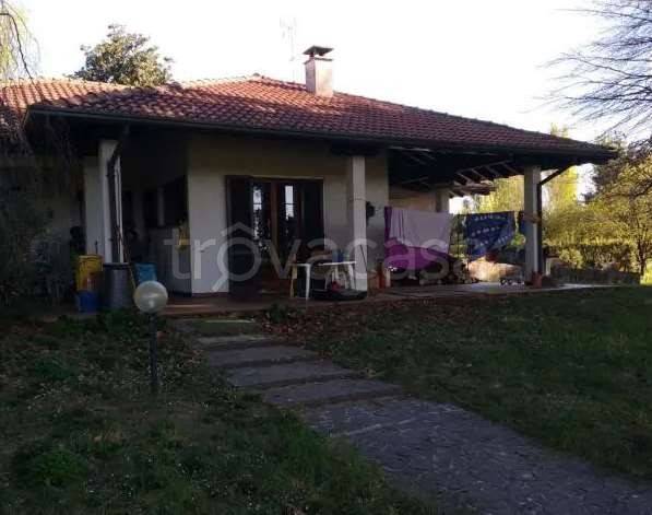 casa indipendente in vendita a Seregno