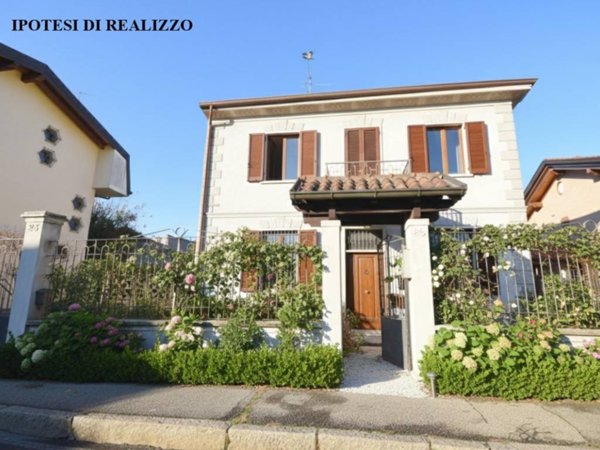 casa indipendente in vendita a Seregno
