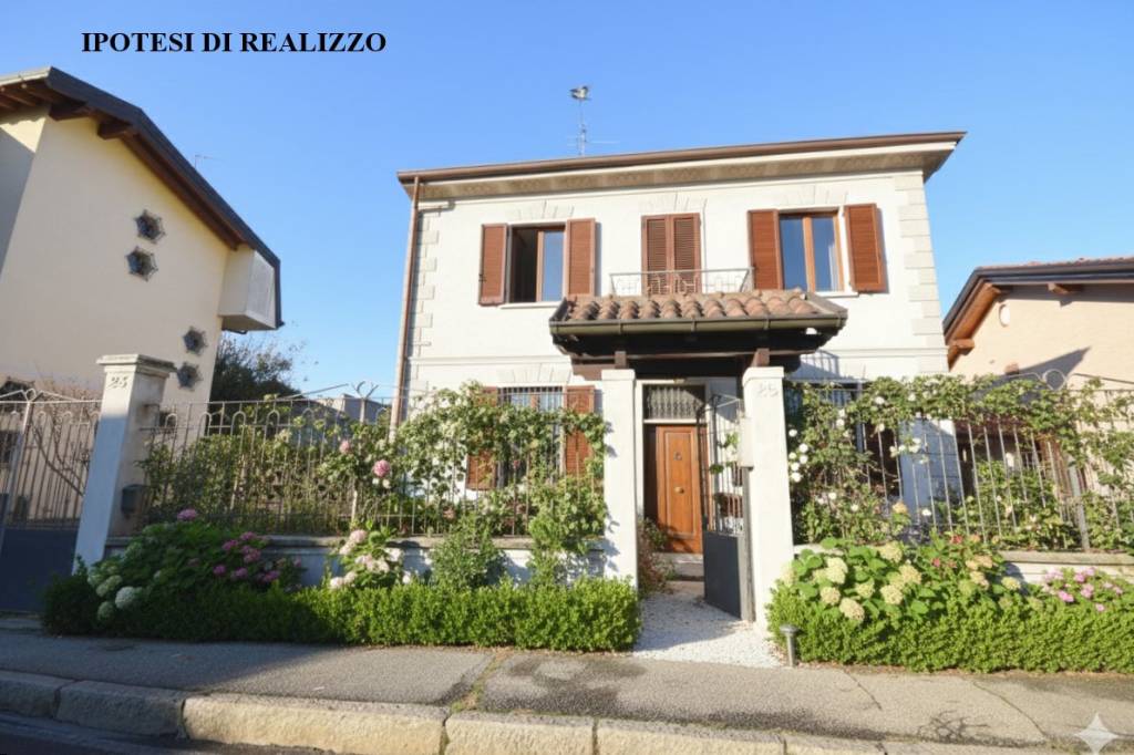 casa indipendente in vendita a Seregno