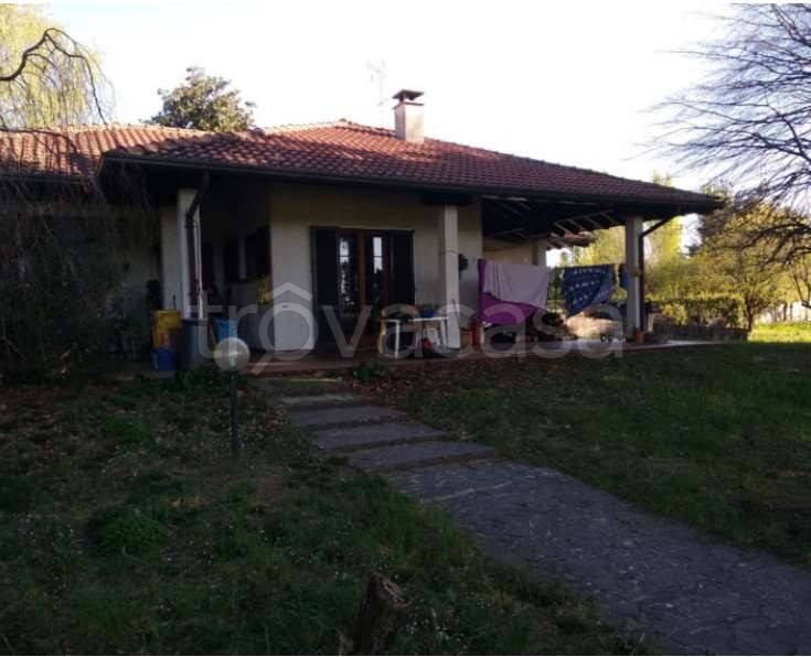 casa indipendente in vendita a Seregno