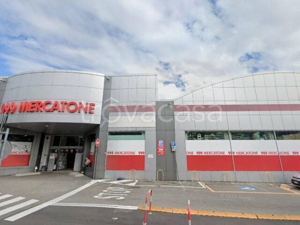 negozio in vendita a Seregno