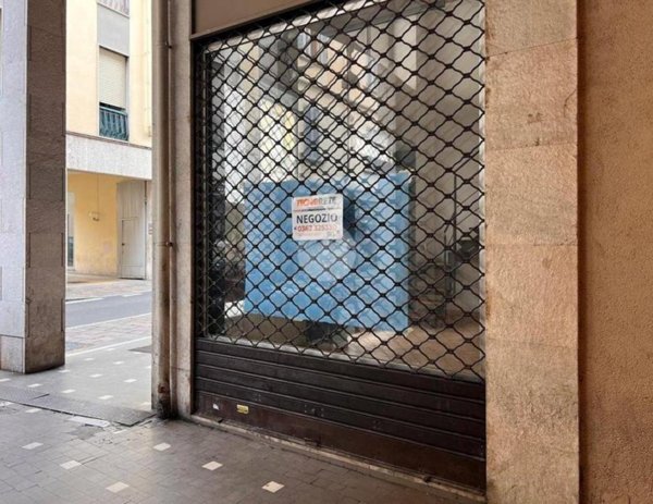 negozio in vendita a Seregno