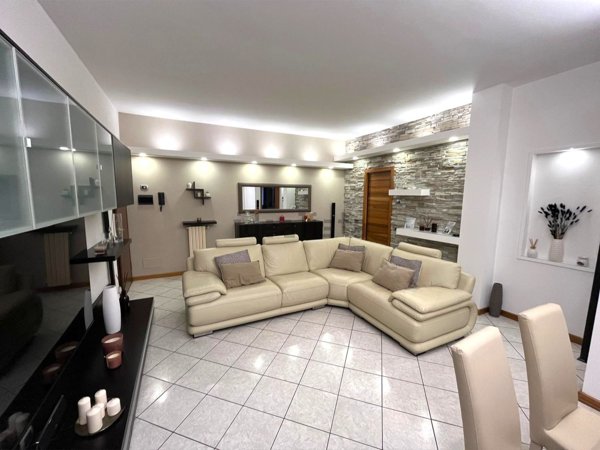 appartamento in vendita a Seregno