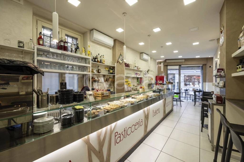 negozio in vendita a Seregno