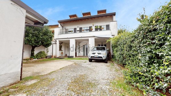 casa indipendente in vendita a Seregno