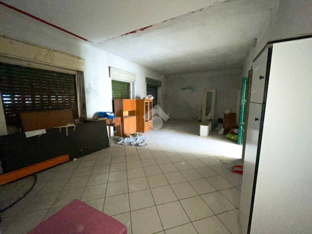 negozio in vendita a Seregno