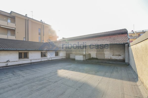 casa indipendente in vendita a Seregno