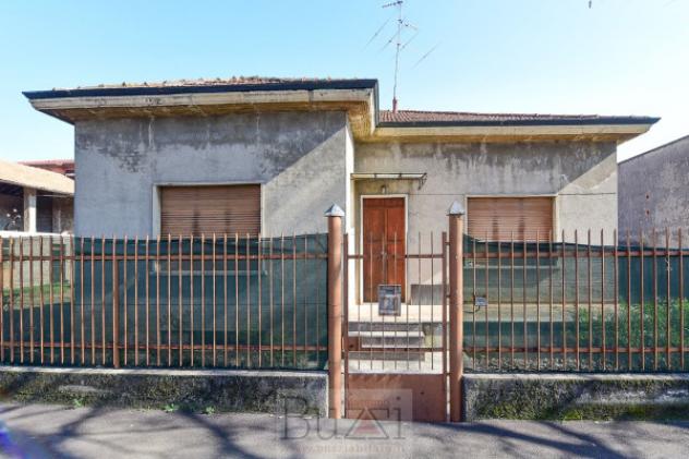 casa indipendente in vendita a Seregno