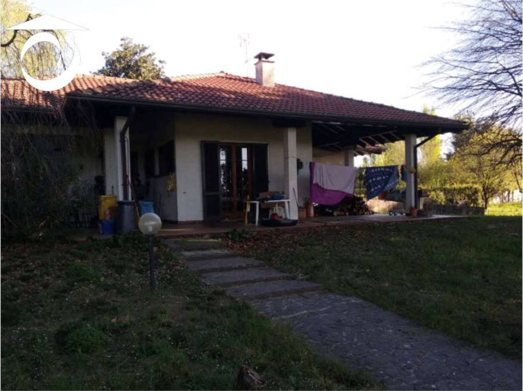 casa indipendente in vendita a Seregno