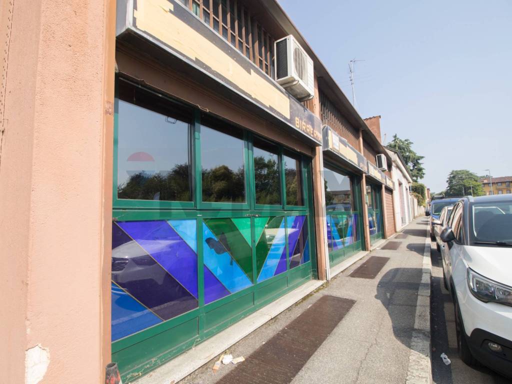 negozio in vendita a Seregno