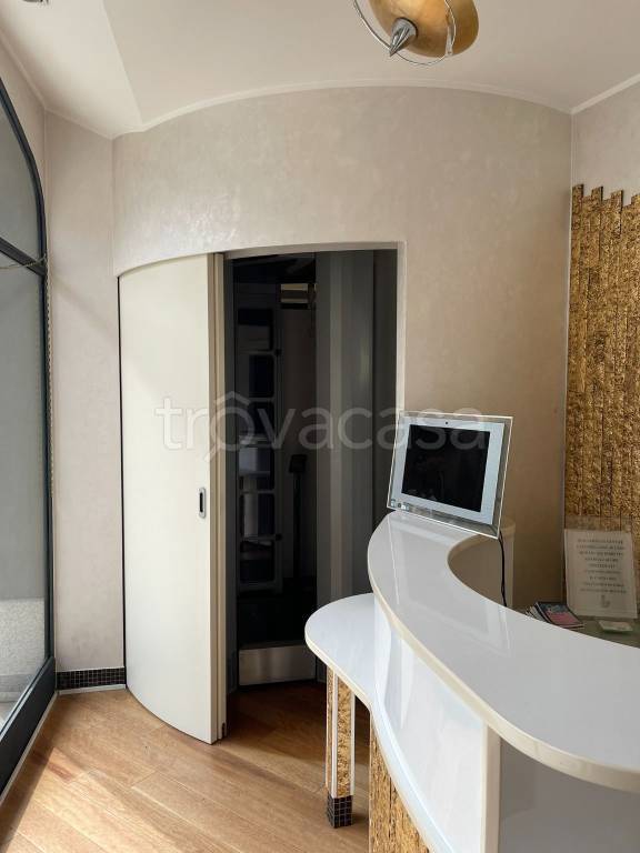 negozio in vendita a Seregno