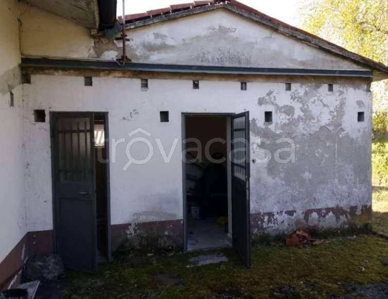 casa indipendente in vendita a Seregno