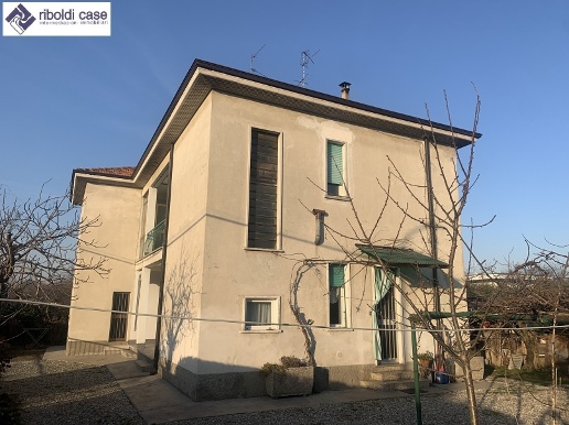 casa indipendente in vendita a Seregno