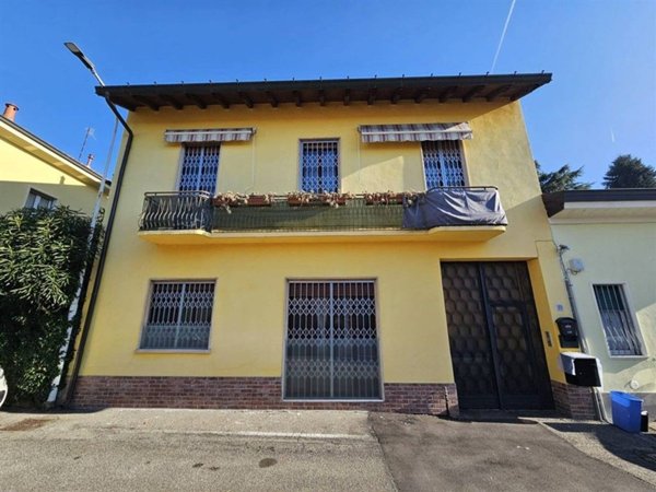 casa indipendente in vendita a Seregno