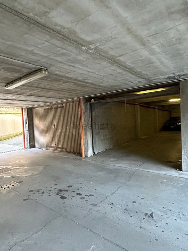 negozio in vendita a Seregno