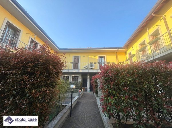 casa indipendente in vendita a Seregno