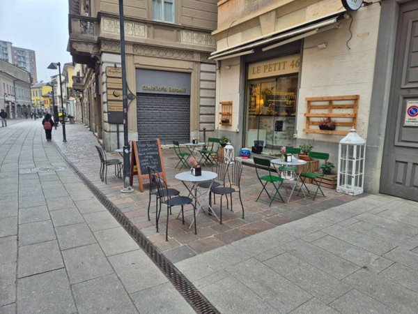 negozio in vendita a Seregno