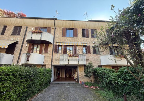 casa indipendente in vendita a Seregno