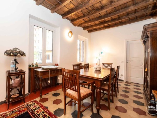 casa indipendente in vendita a Seregno