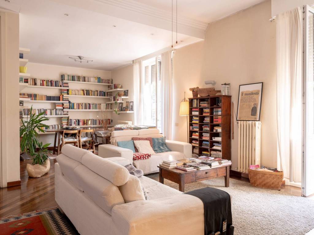 casa indipendente in vendita a Seregno