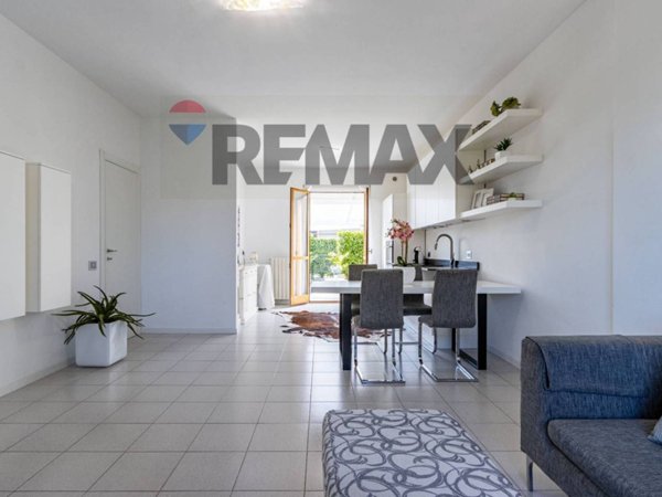 casa indipendente in vendita a Seregno