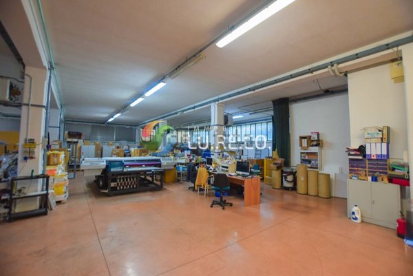 capannone in vendita a Seregno