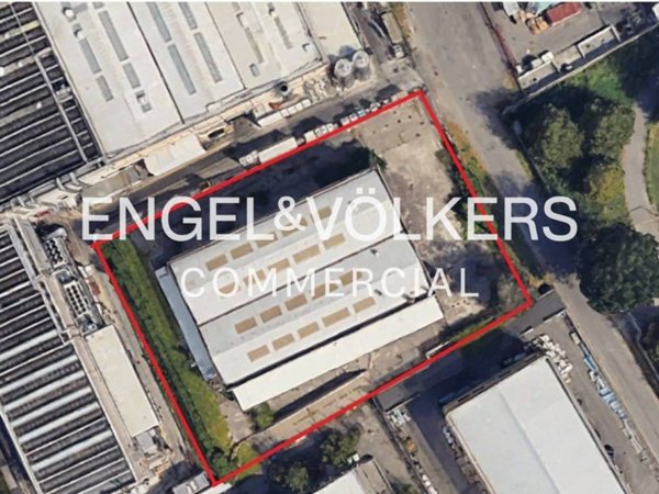 capannone in vendita a Seregno