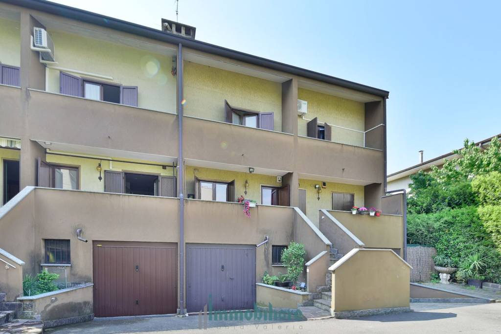 casa indipendente in vendita a Seregno