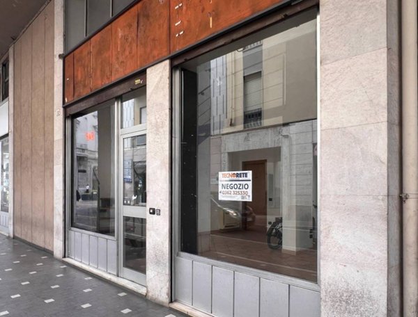 negozio in vendita a Seregno